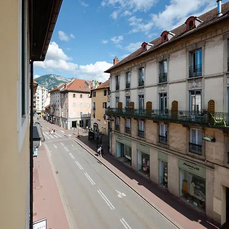 D'architectes - Vue - 300 M Du
